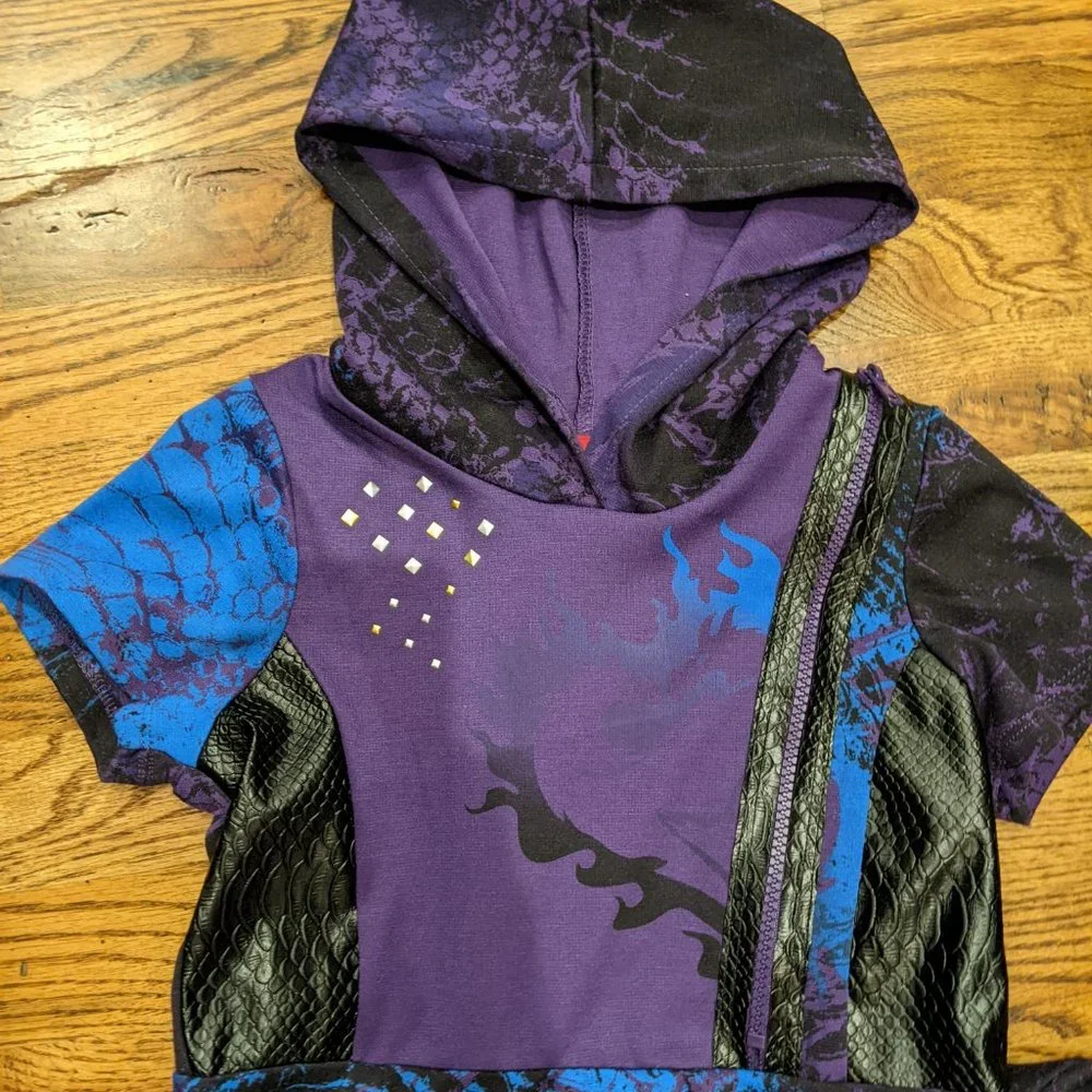 Disney Descendants 3 Girls Dress - Size 6 - Picture 3 of 5